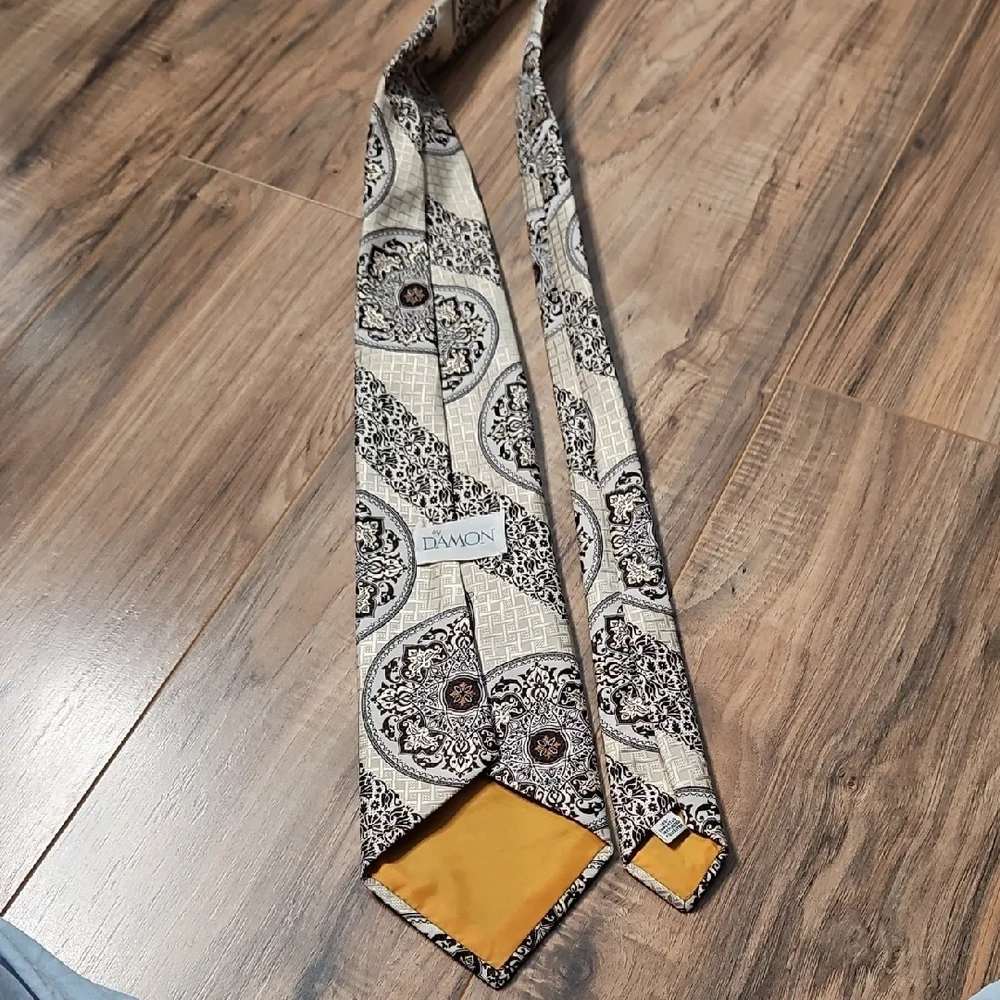 Damon Vintage Elegant Patterned Tie in Brown And Cream